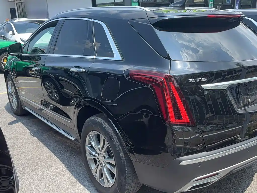 Cadillac XT5 2021 — фото 11