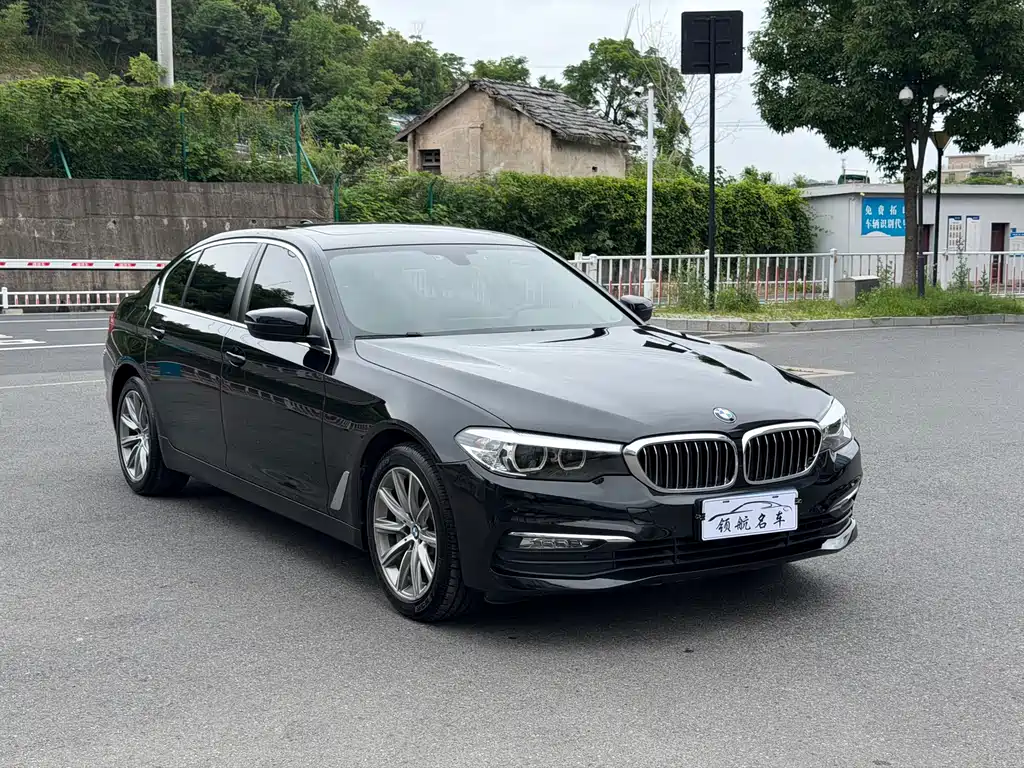 BMW 5 Series 2017 — фото 3