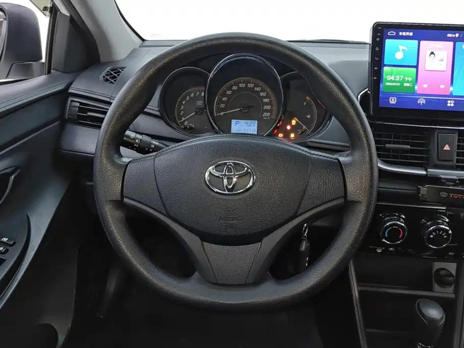 Toyota Yaris L 2021 — фото 15