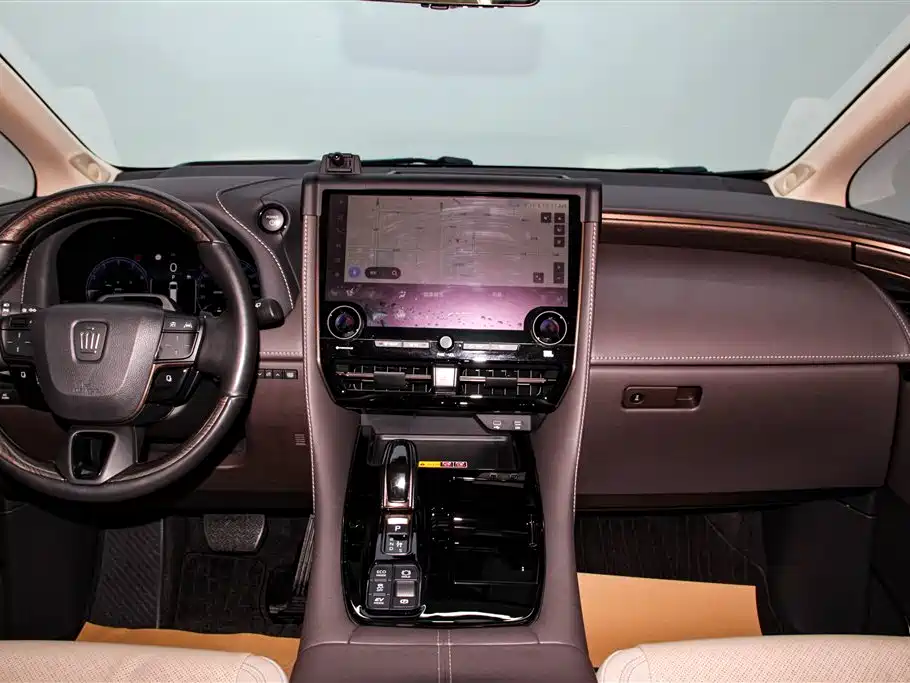 Toyota Vellfire 2024 — фото 14