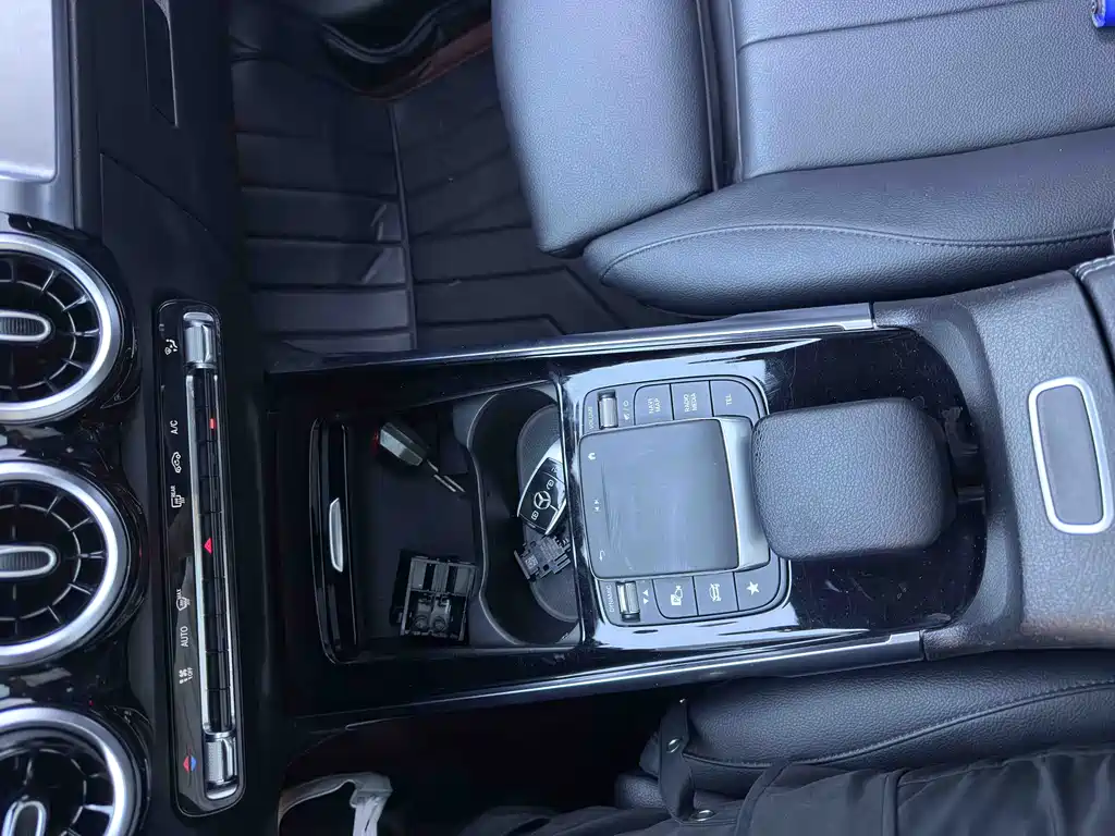 Mercedes-Benz GLB 2021 — фото 16
