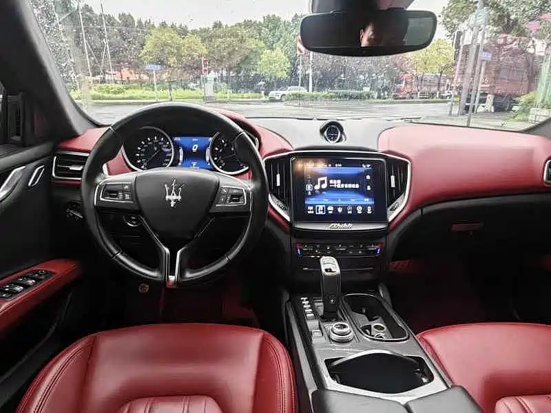 Maserati Ghibli 2020 — фото 4