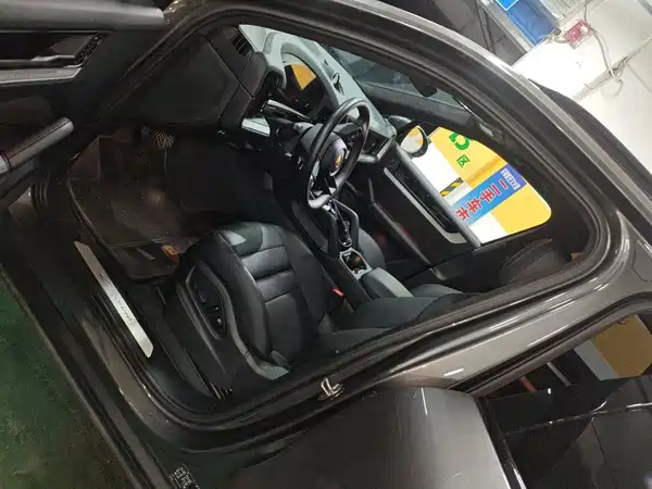 Porsche Cayenne 2024