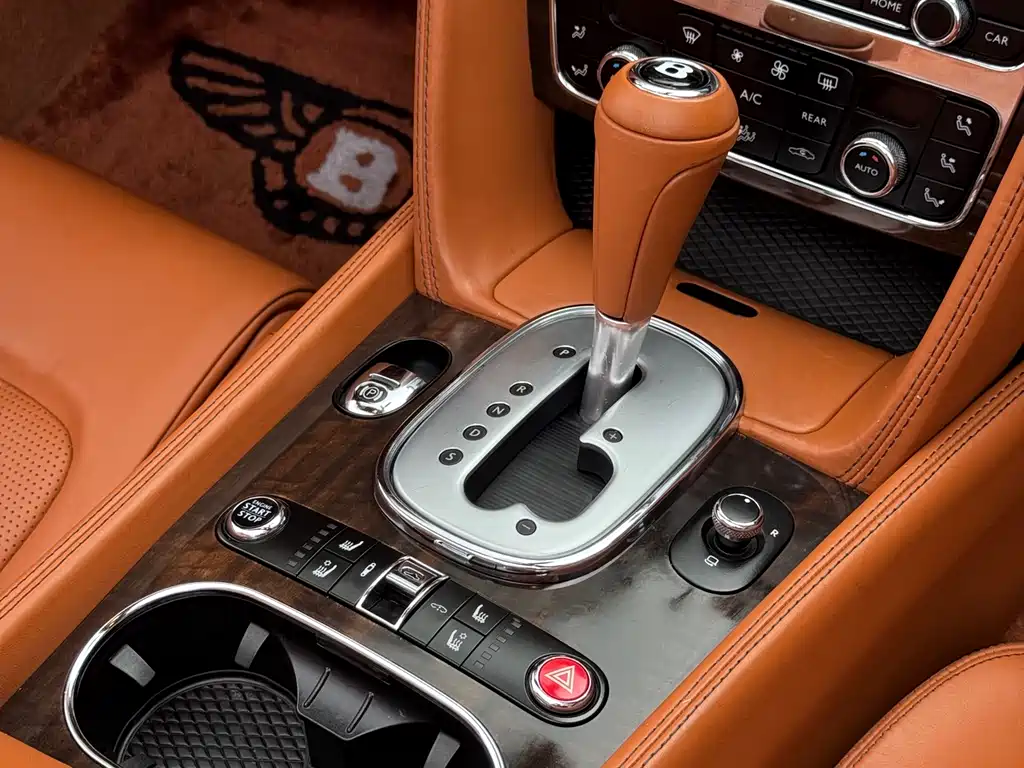 Bentley Continental 2014 — фото 25