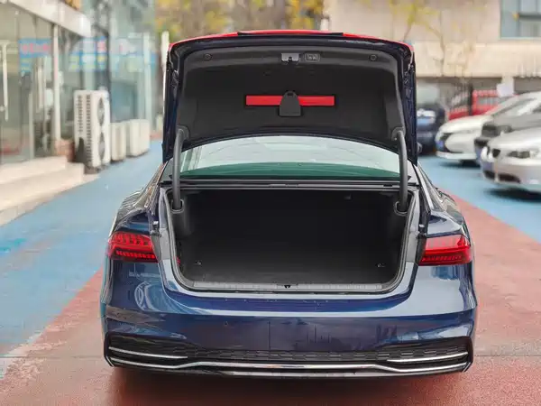 Audi A7L 2024