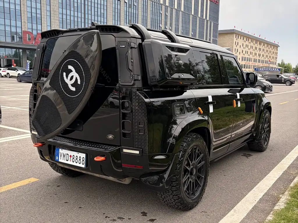Land Rover Defender 2020 — фото 10