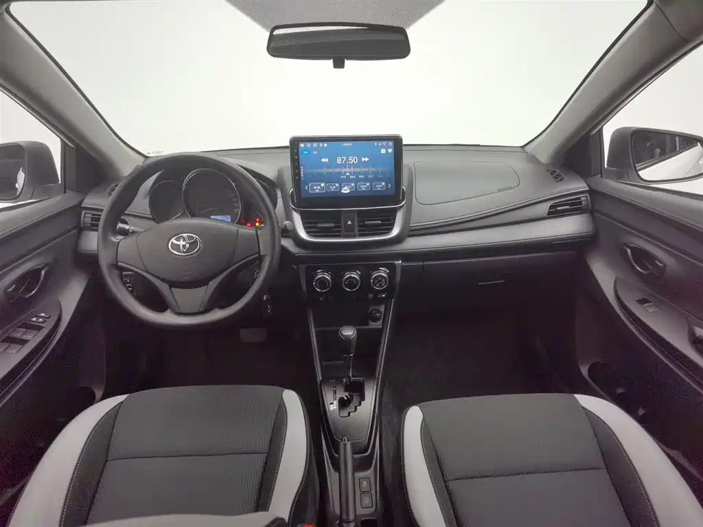 Toyota Yaris L 2020 — фото 5