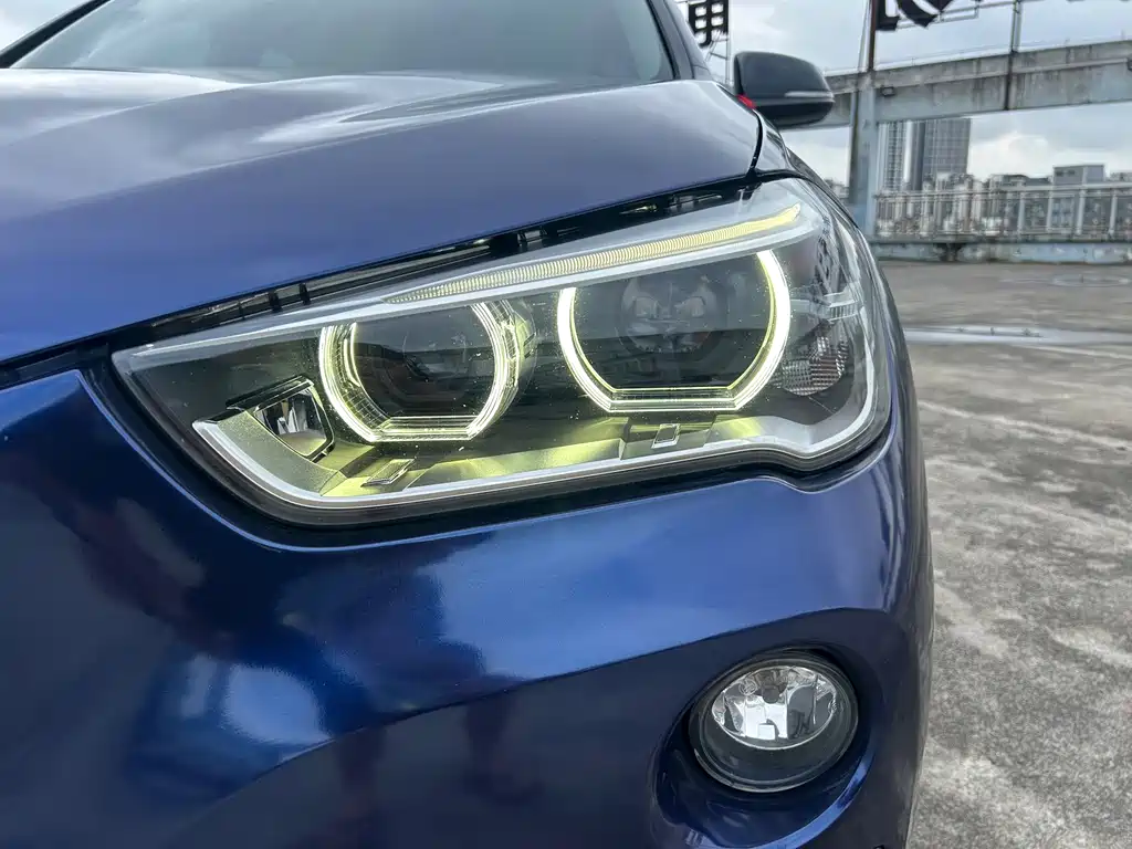 BMW X1 2016 — фото 11