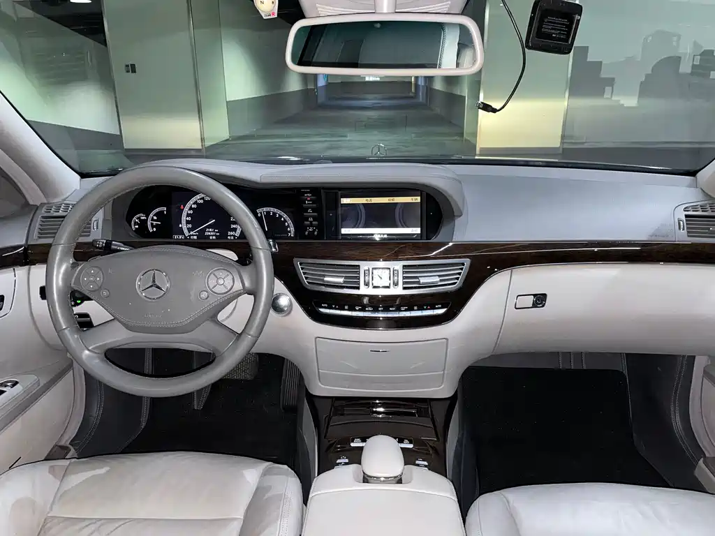Mercedes-Benz S-Class 2010 — фото 17