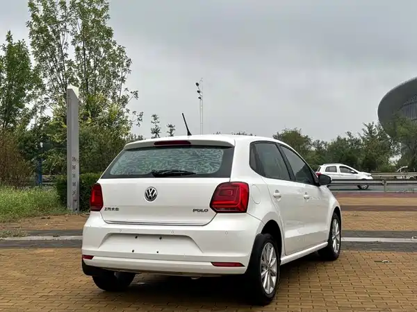 Volkswagen Polo 2016