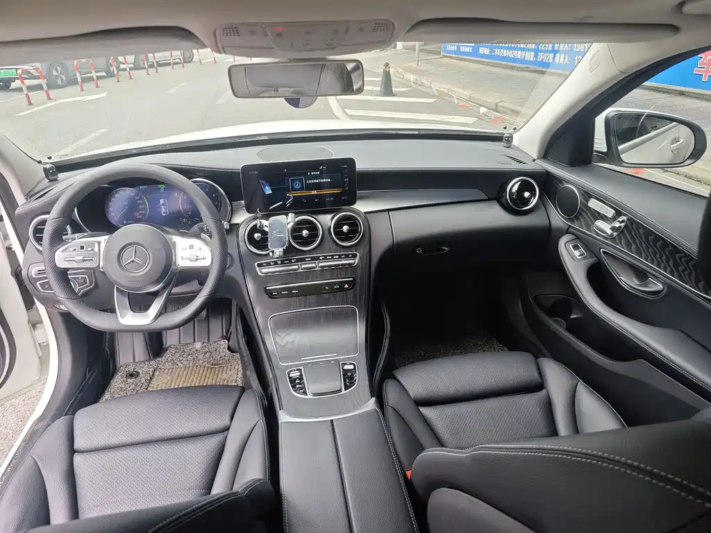 Mercedes-Benz C-Class 2020 — фото 11