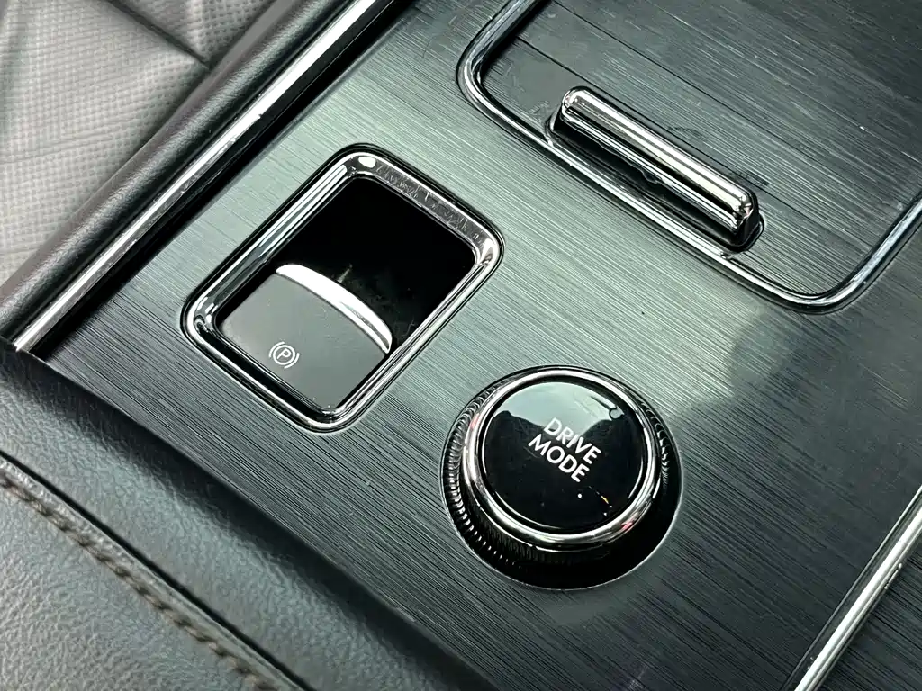 Lincoln Aviator 2020 — фото 15