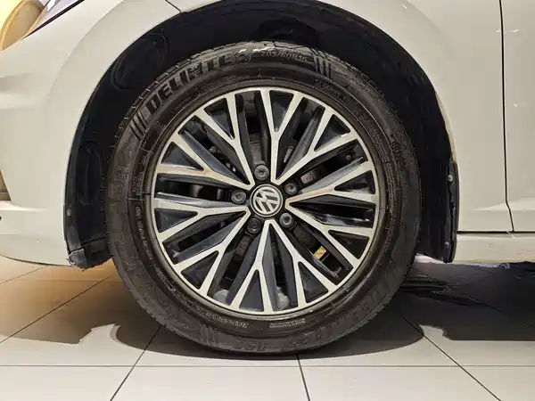Volkswagen Sagitar 2021