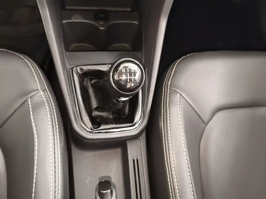 Volkswagen Jetta 2019 — фото 14