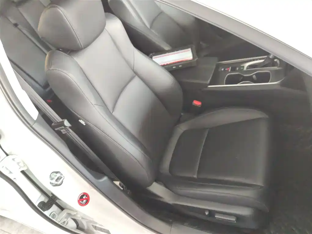 Honda Accord 2022 — фото 25
