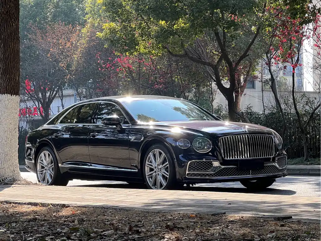 Bentley Flying Spur 2021 — фото 3