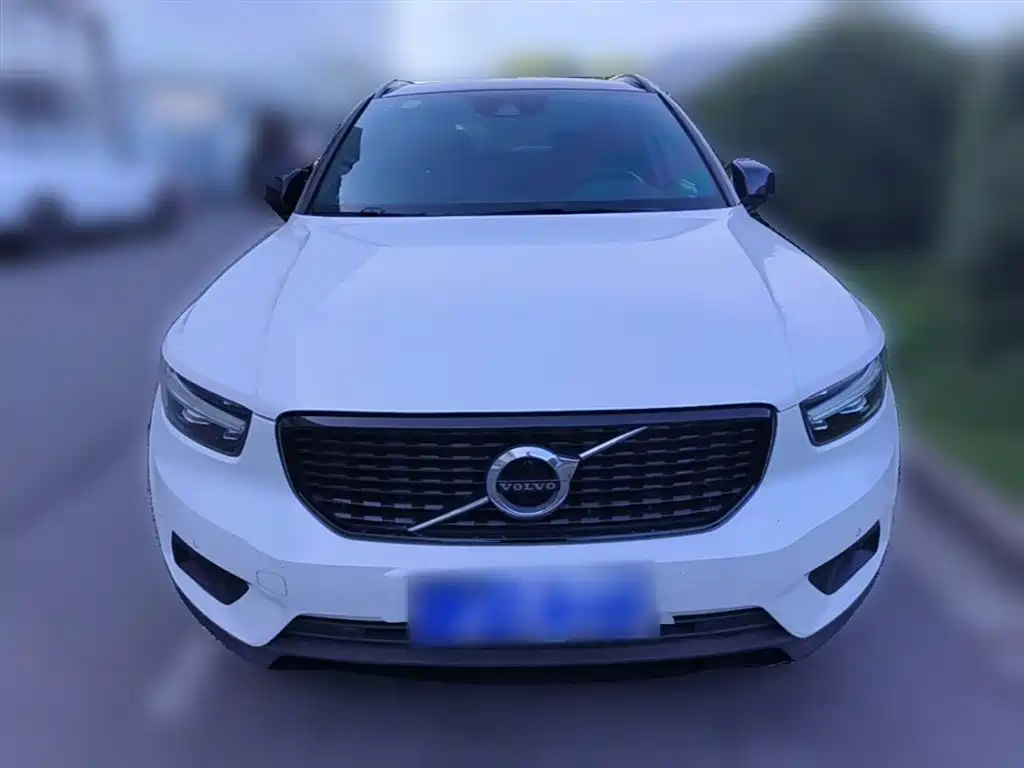 Volvo XC40 2020 — фото 5