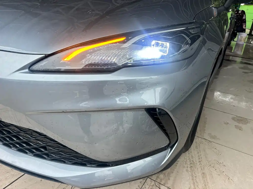 BYD Seal 05 DM-i 2025 — фото 2