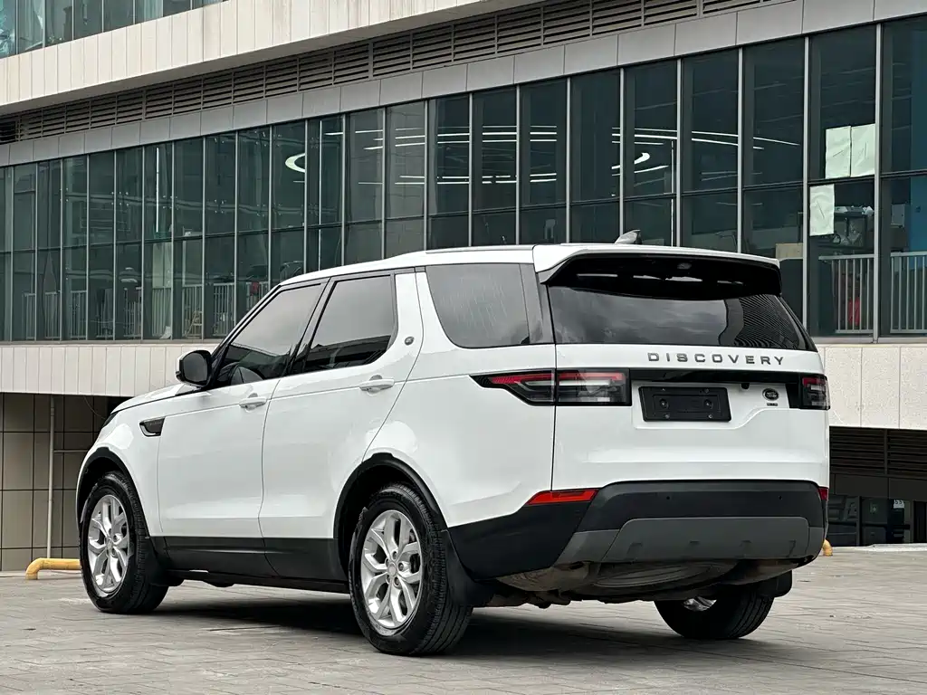 Land Rover Discovery 2017 — фото 4