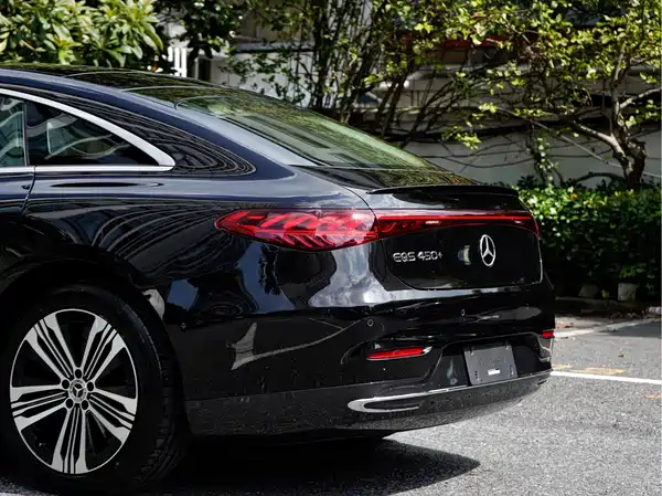 Mercedes-Benz EQS 2024
