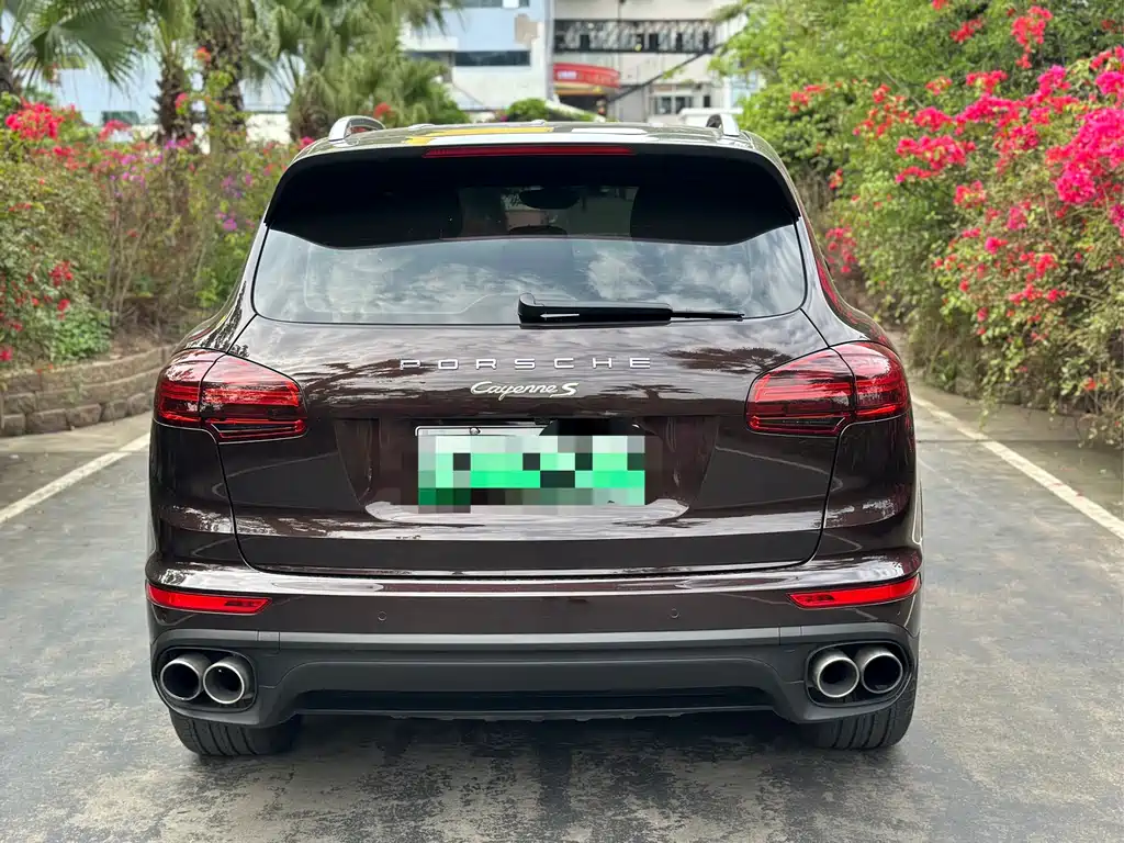 Porsche Cayenne Hybrid 2018 — фото 14
