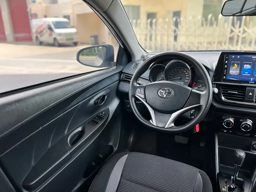 Toyota Vios 2022 — фото 12