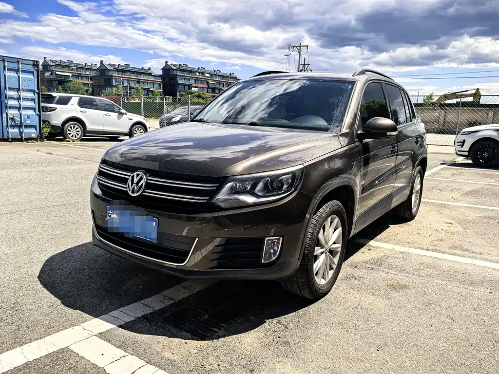 Volkswagen Tiguan 2017 — фото 1
