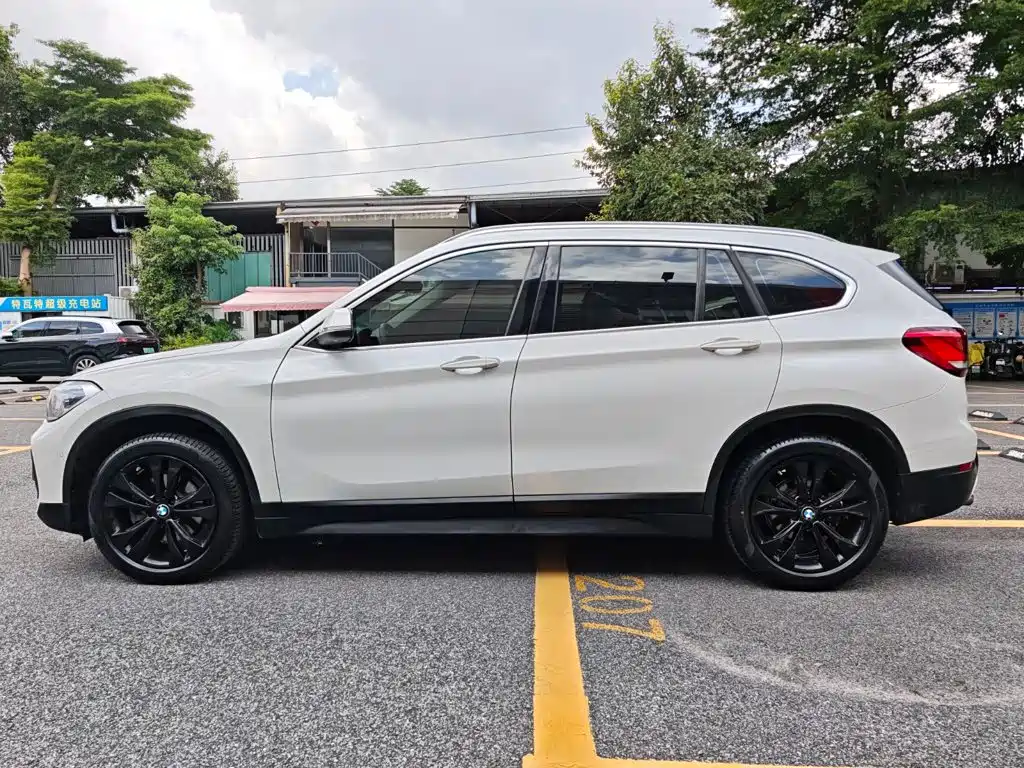 BMW X1 2020 — фото 8