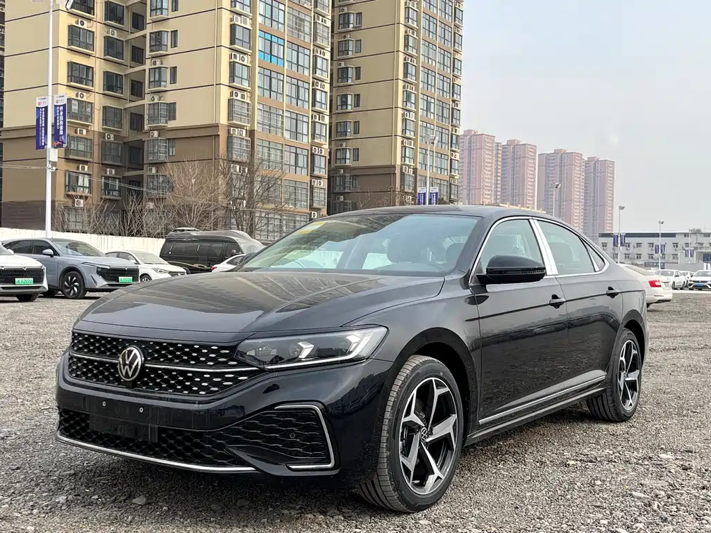 Volkswagen Passat 2025
