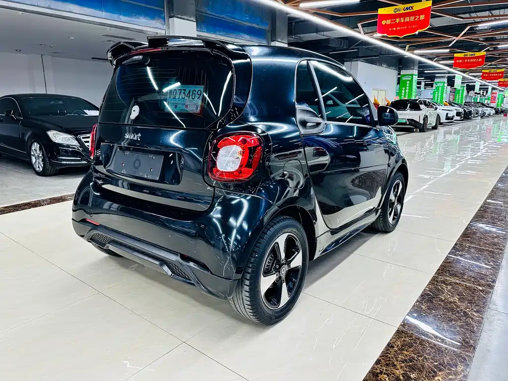 smart Fortwo 2018 — фото 6