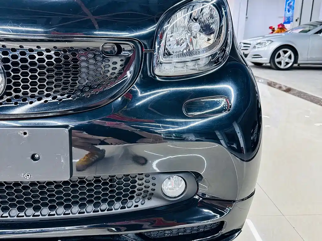 smart Fortwo 2018 — фото 9