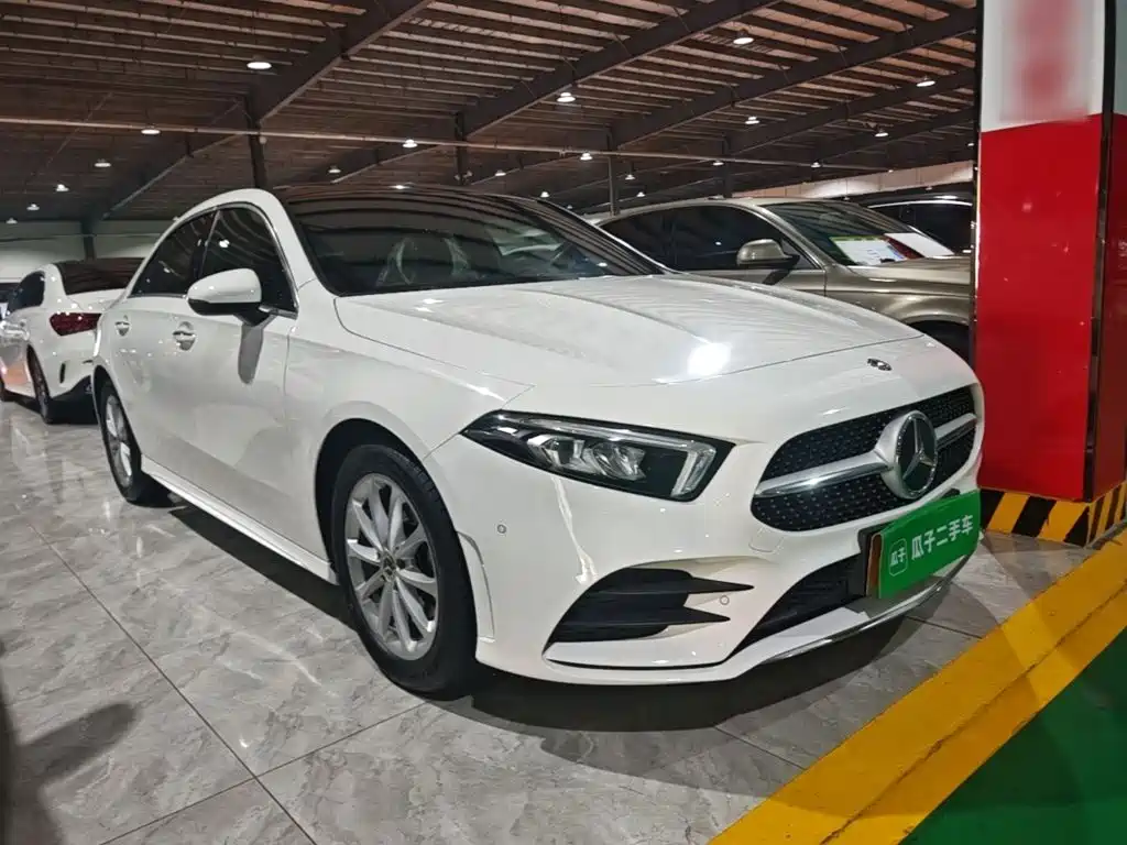 Mercedes-Benz A-Class 2019 — фото 4