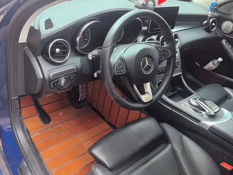 Mercedes-Benz C-Class 2018 — фото 12
