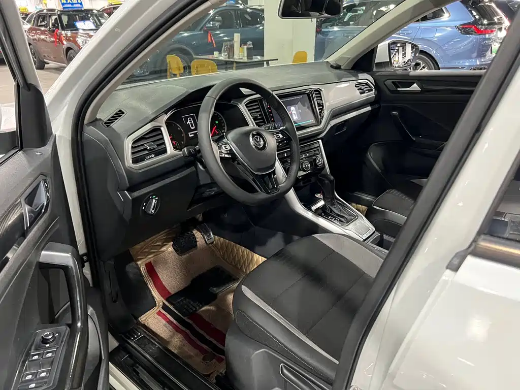 Volkswagen T-Roc 2019