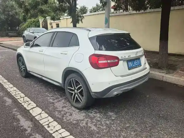 Mercedes-Benz GLA 2016