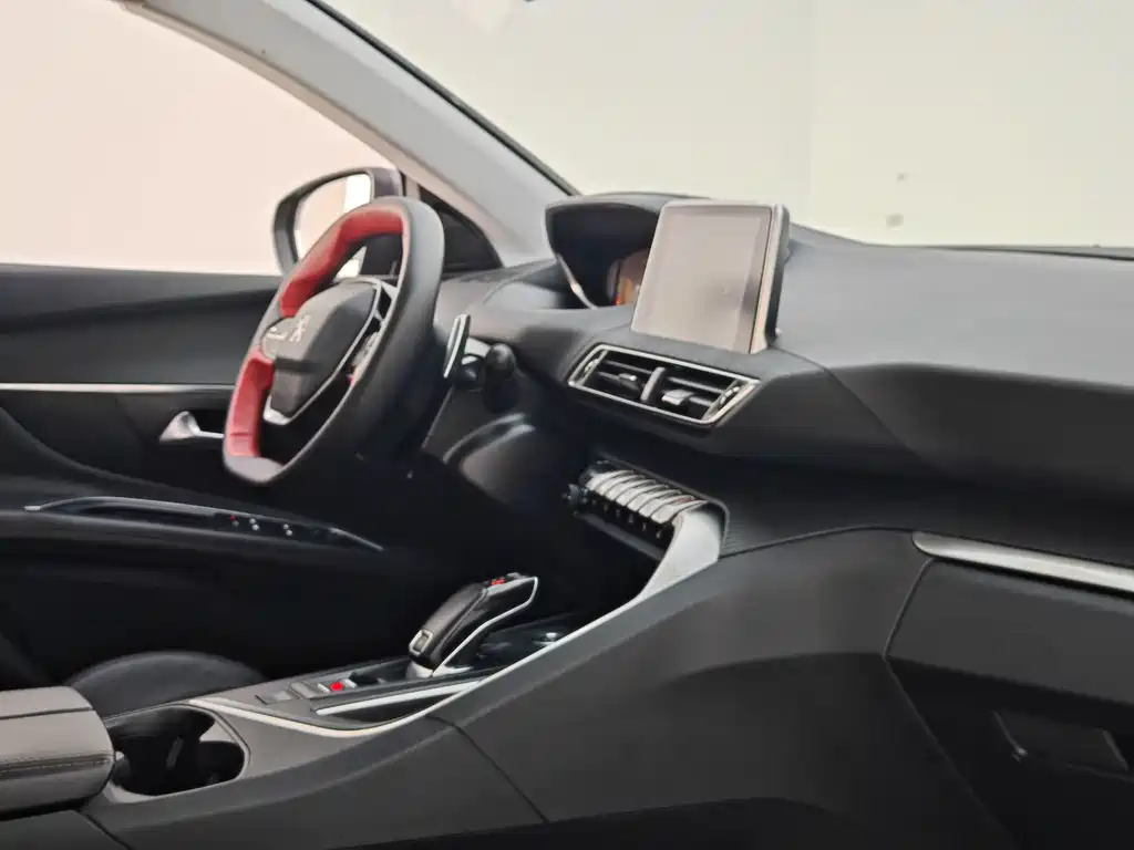 Peugeot 4008 2017 — фото 11
