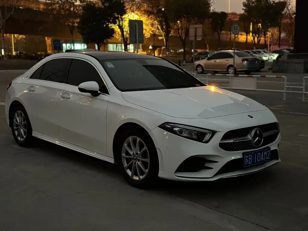 Mercedes-Benz A-Class 2019 — фото 3