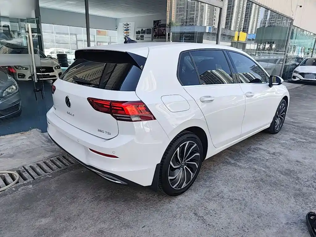 Volkswagen Golf 2022