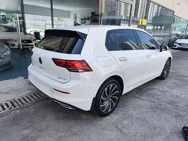 Volkswagen Golf 2022