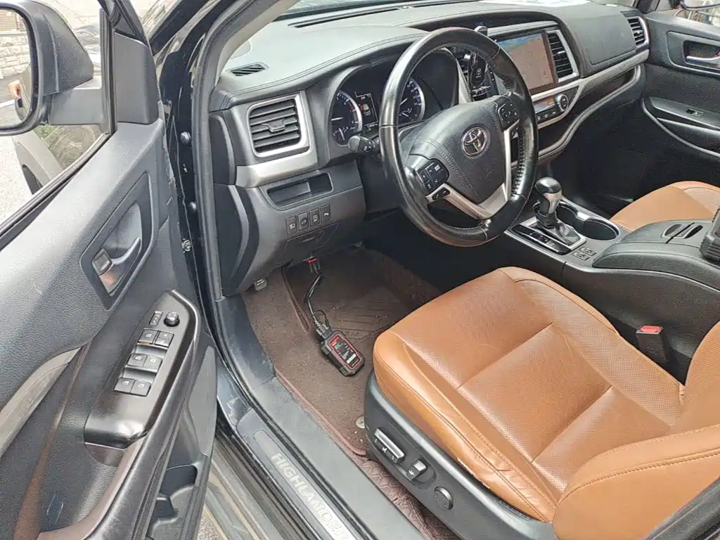 Toyota Highlander 2019 — фото 16