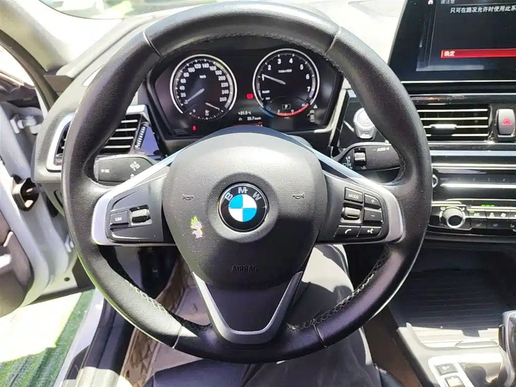 BMW 1 Series 2021 — фото 11