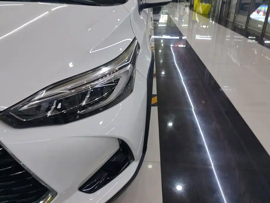 Toyota Yaris L 2021