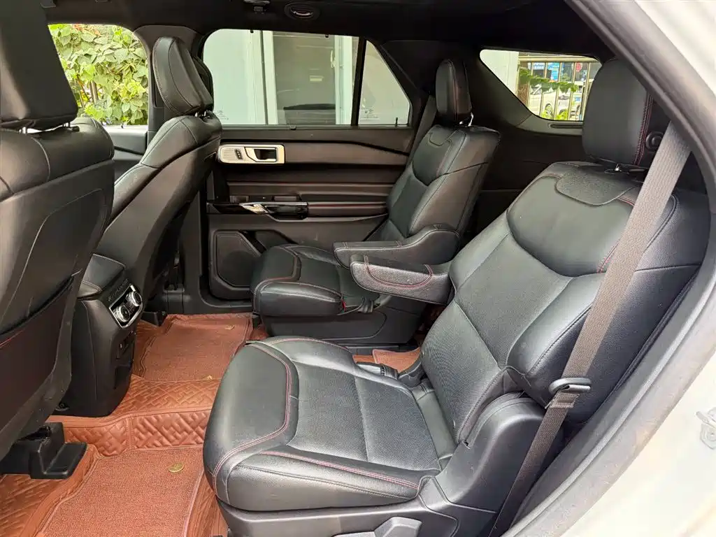 Ford Explorer 2020 — фото 10