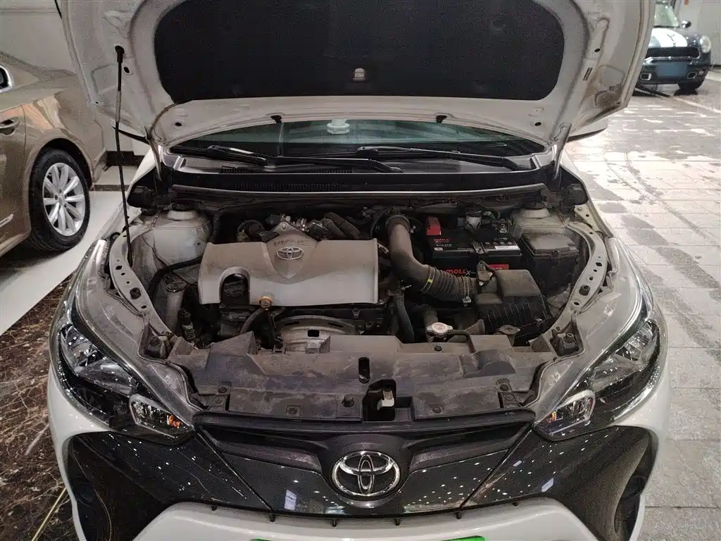 Toyota Yaris L 2019 — фото 20