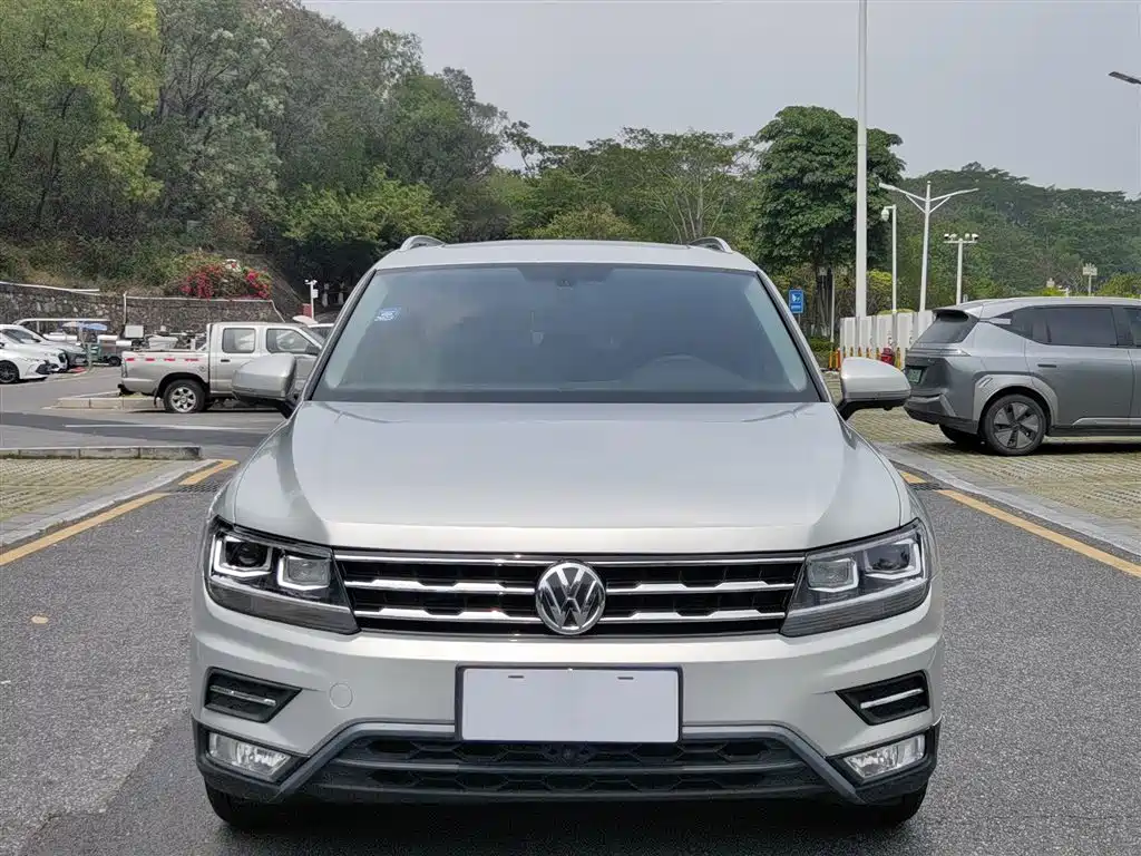 Volkswagen Tiguan L 2021 — фото 23