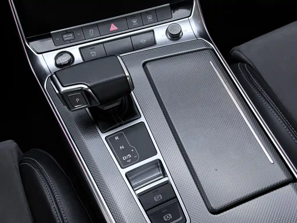 Audi A6L 2022 — фото 19