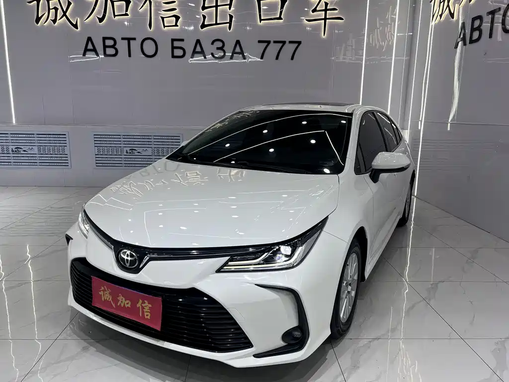 Toyota Corolla 2023 — фото 1