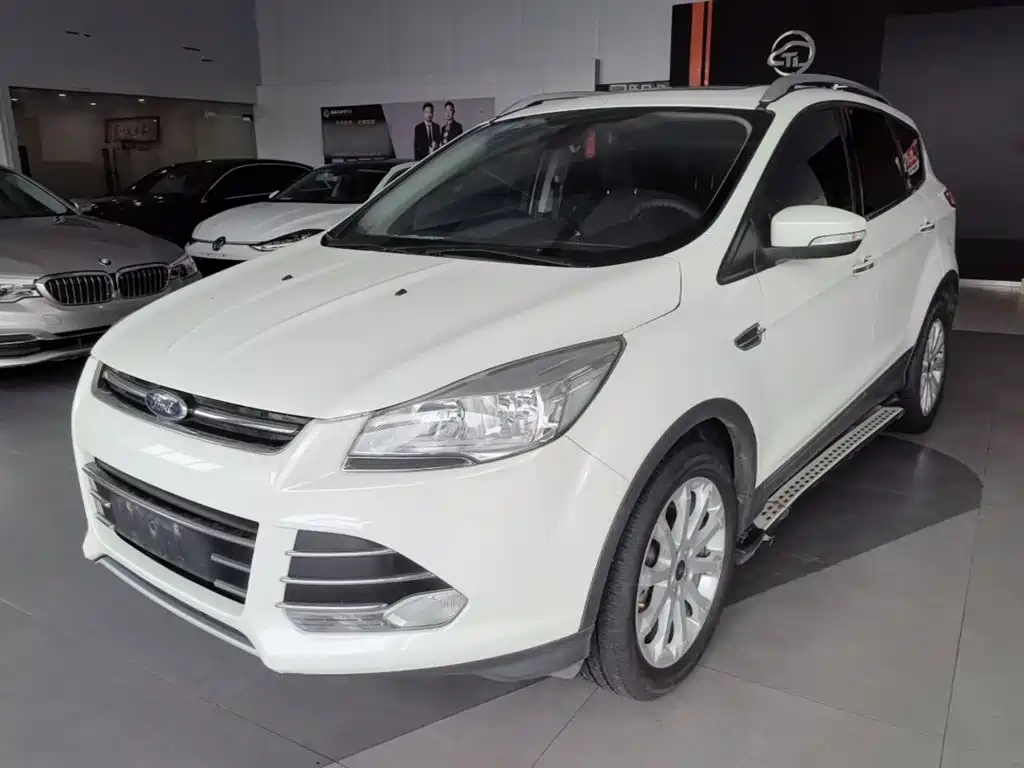 Ford Kuga 2016 — фото 1
