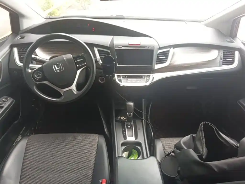 Honda Jade 2018 — фото 10