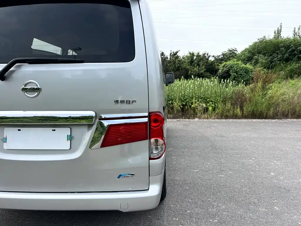Nissan NV200 2018 — фото 18